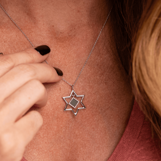 Star of David Necklace for Women- זהב ויהלומים