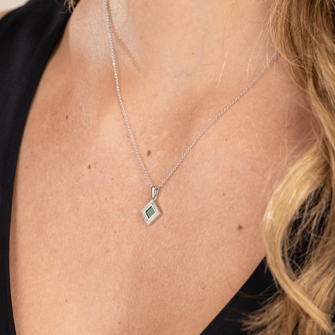 The Radiant Necklace - זהב ויהלומים