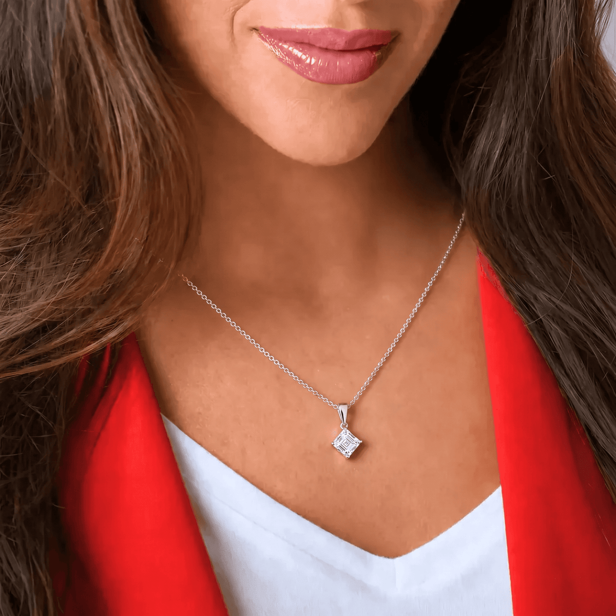 Asscher Cut Diamond Necklace - זהב ויהלומים