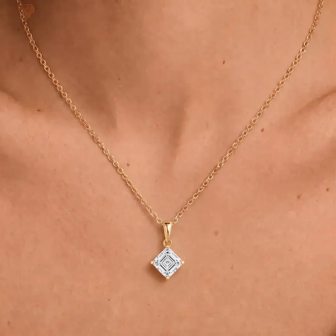 Asscher Cut Diamond Necklace - זהב ויהלומים