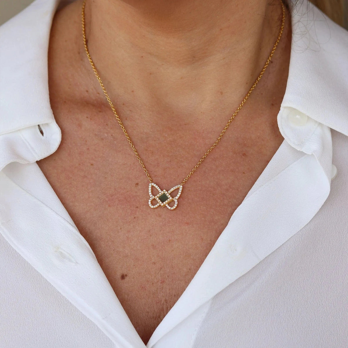 Butterfly Necklace - זהב ויהלומים