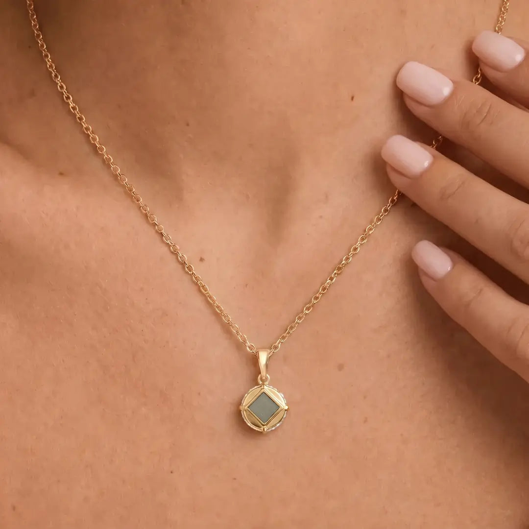 Round Diamond Solitaire Necklace - זהב ויהלומים