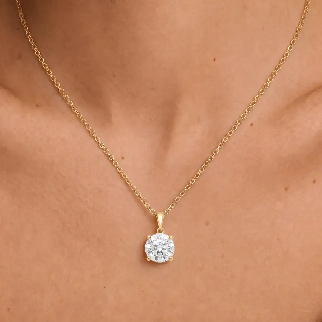 Round Diamond Solitaire Necklace - זהב ויהלומים