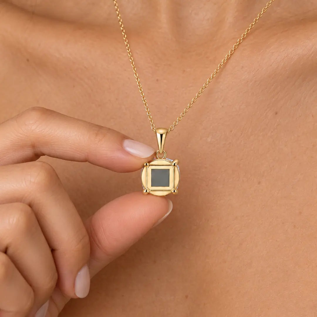 Cushion Cut Diamond Necklace - זהב ויהלומים
