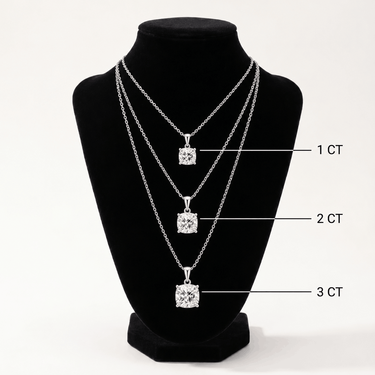 Cushion Cut Diamond Necklace - זהב ויהלומים