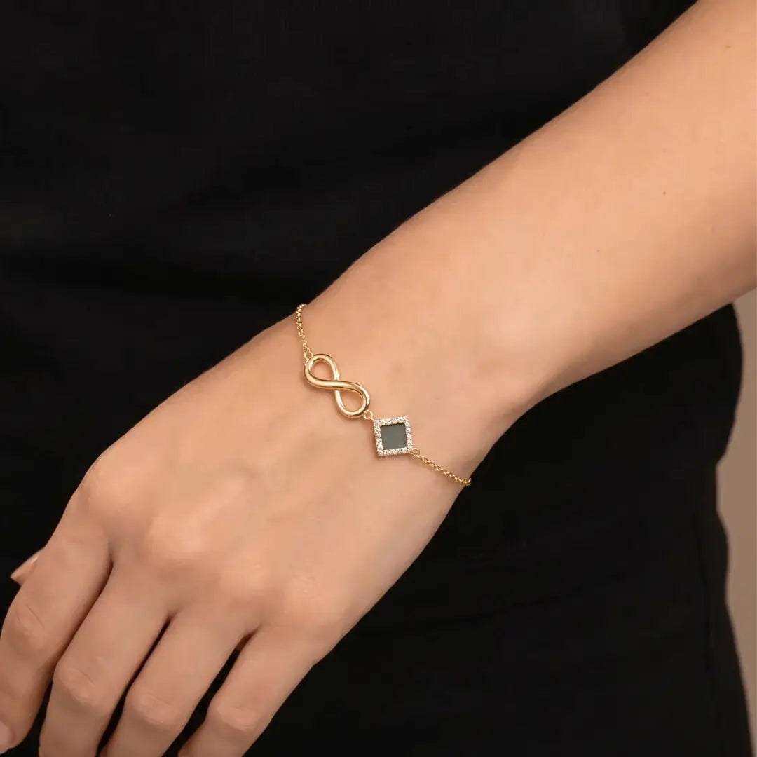 Infinity Bracelet - זהב ויהלומים