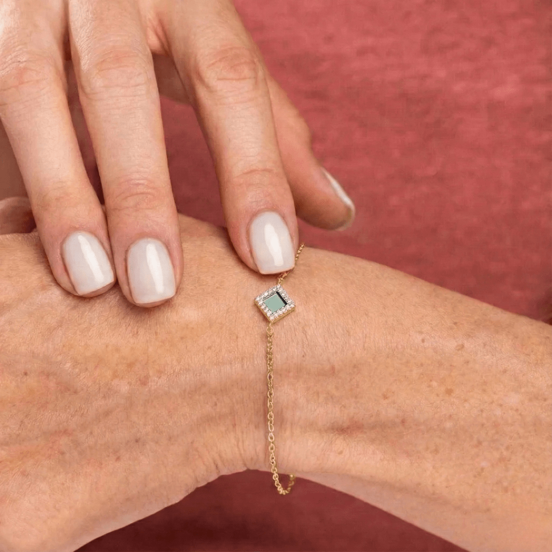 Shiny Tanaor set for Her